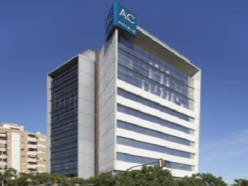 Ac Hotel Som By Marriott L'Hospitalet de Llobregat Buitenkant foto